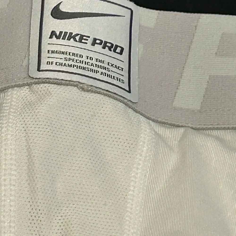 Nike Pro Cream Leggings